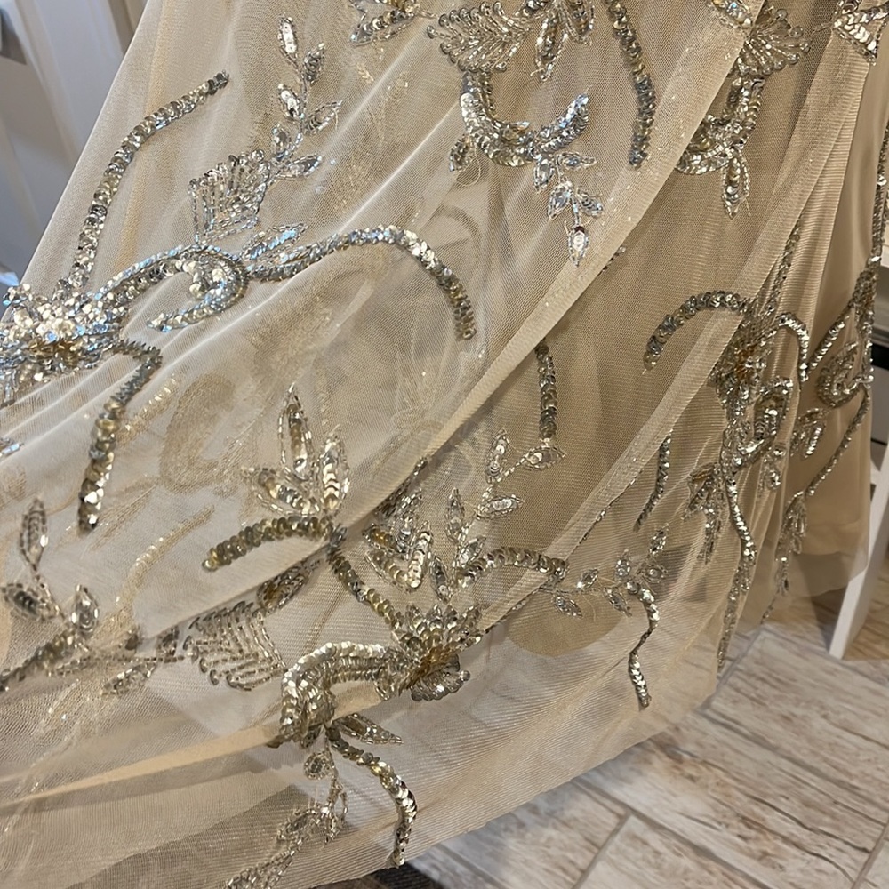Mother of the bride gown - Picture 4 of 6
